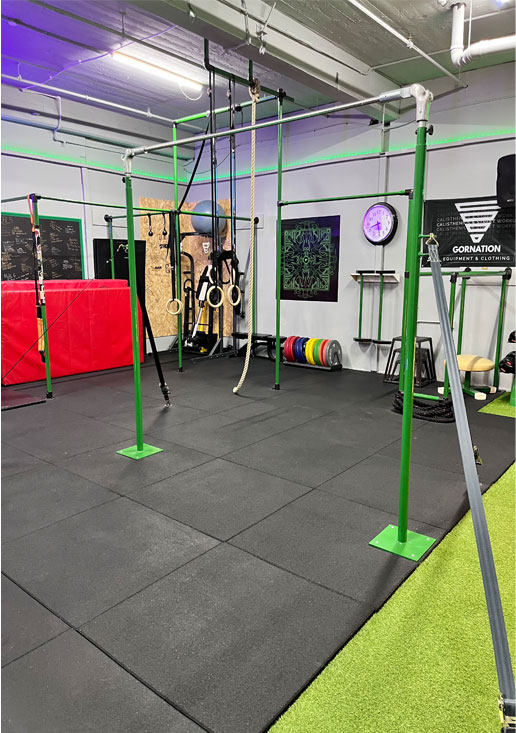 Calisthenics training equipment
